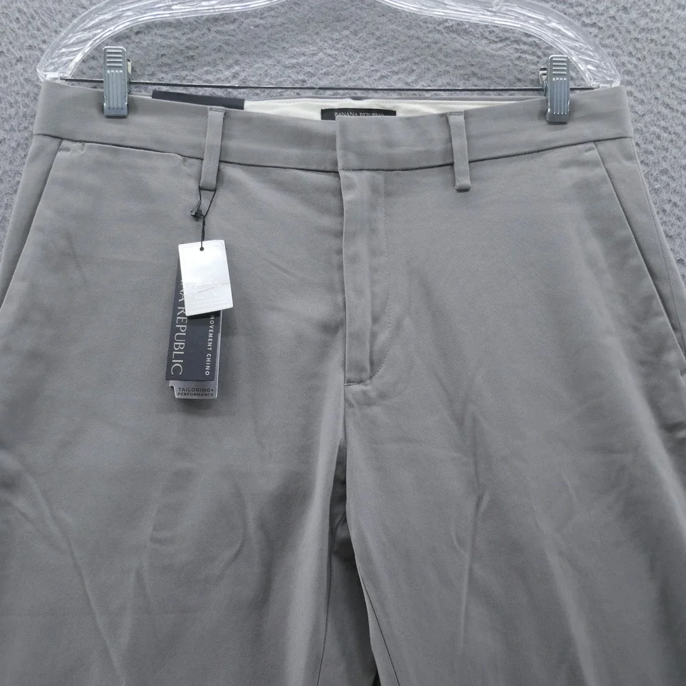 Banana Republic movement chino